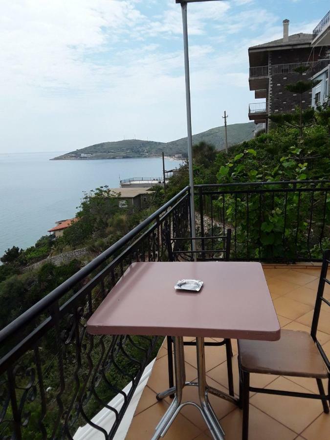Hotel Odhisea Qeparo Exterior foto